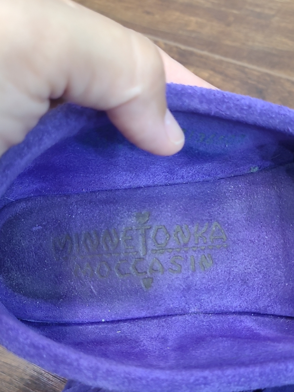 Minnetonka Purple Suede Moccasins with Embossed Insole Size 6 - Picture 7 of 8